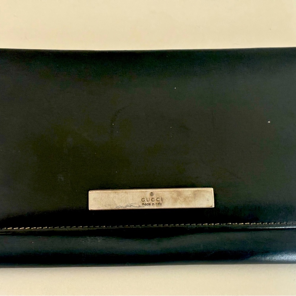 Gucci leather wallet